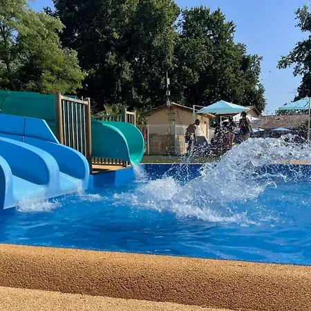 Mobil Spacieux - 7 Pers. - Api-1-52-2159 Campsite