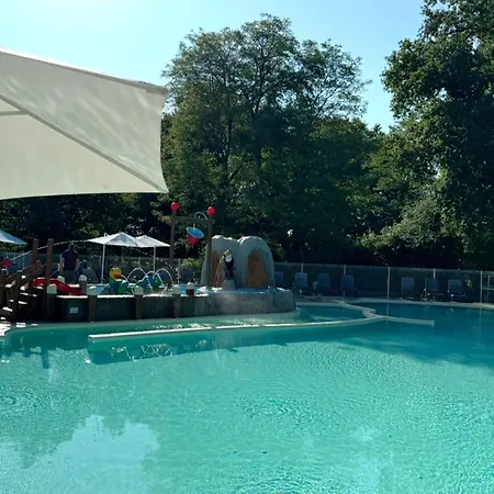 Mobil Spacieux - 7 Pers. - Api-1-52-2159 Campsite