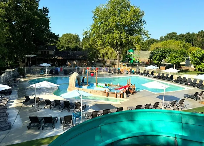 Mobil Spacieux - 7 Pers. - Api-1-52-2159 Campsite