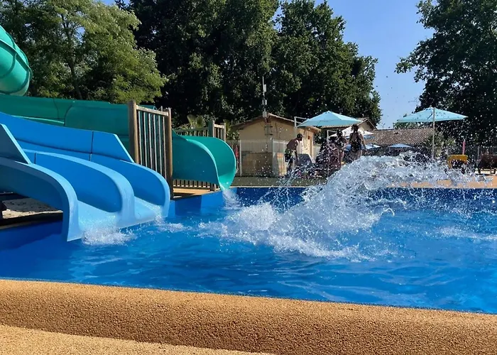 Mobil Spacieux - 7 Pers. - Api-1-52-2159 Campsite