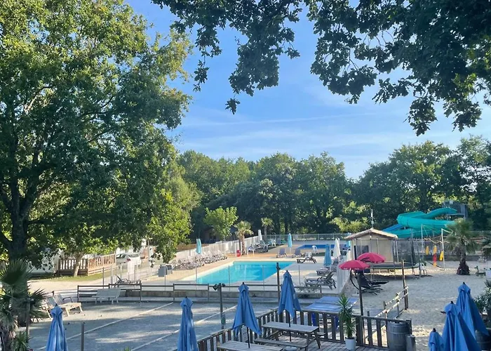 Mobil Spacieux - 7 Pers. - Api-1-52-2159 Campsite