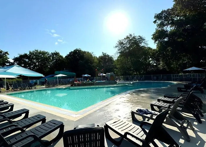 Campsite Mobil Spacieux - 7 Pers. - Api-1-52-2159 Grayan-et-l'Hopital